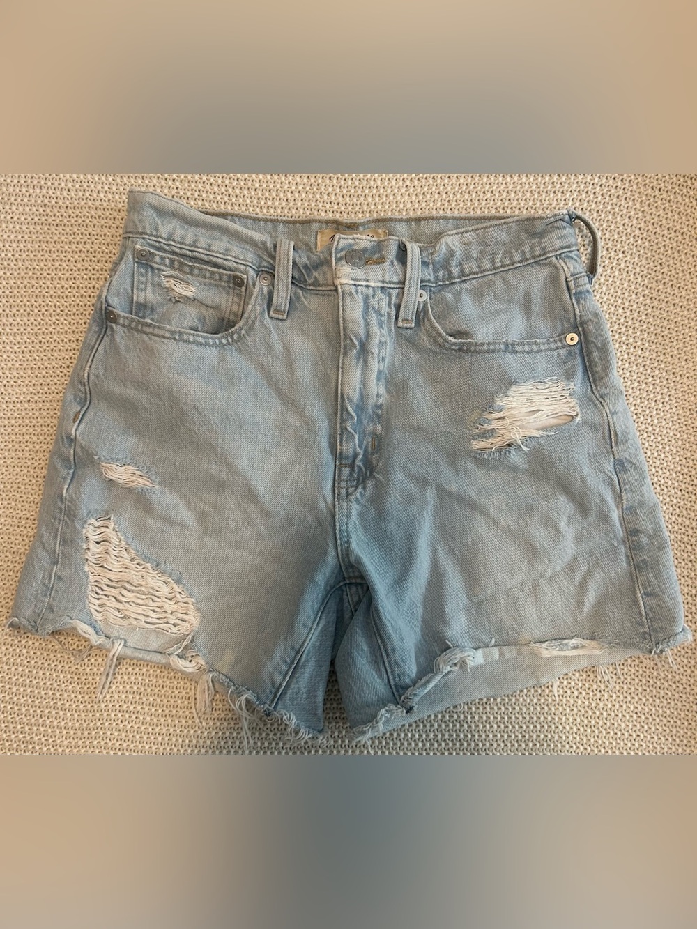 Madewell | Relaxed Mid Length Denim Shorts - Picture 3 of 5